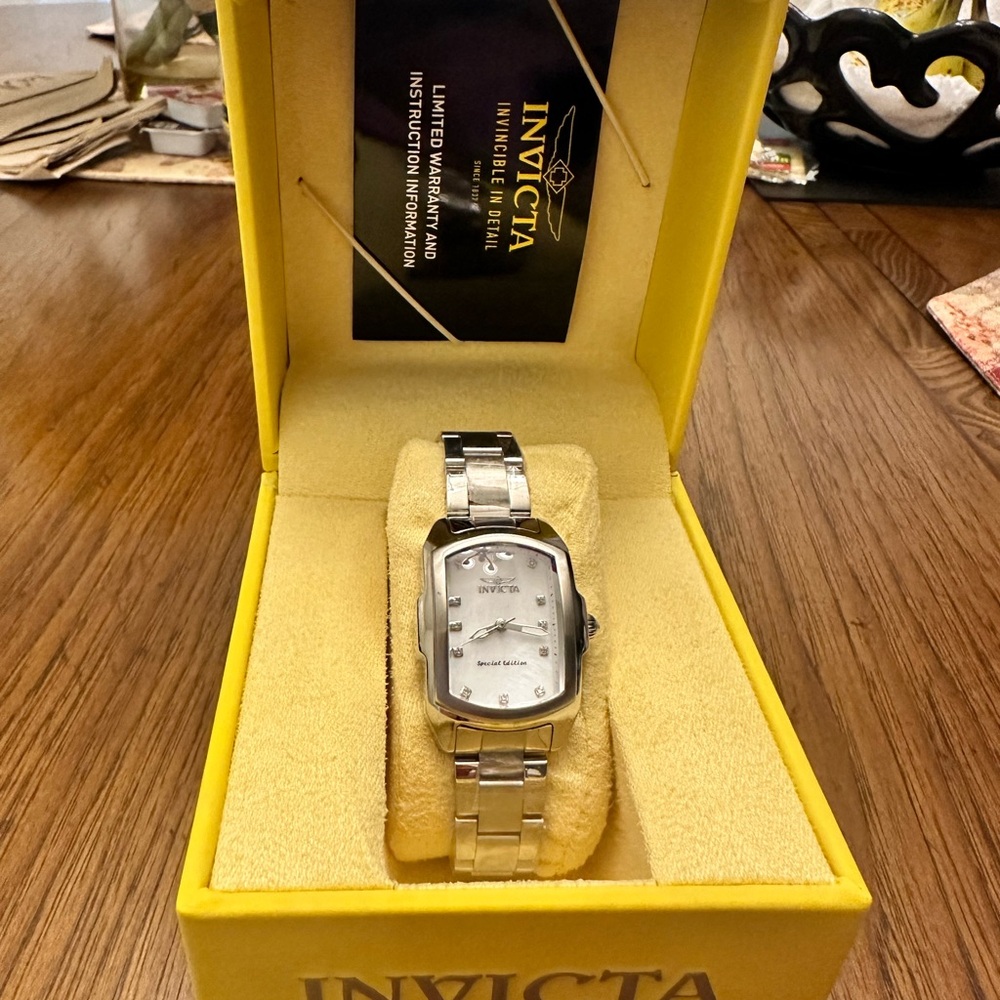 INVICTA Baby Lupa